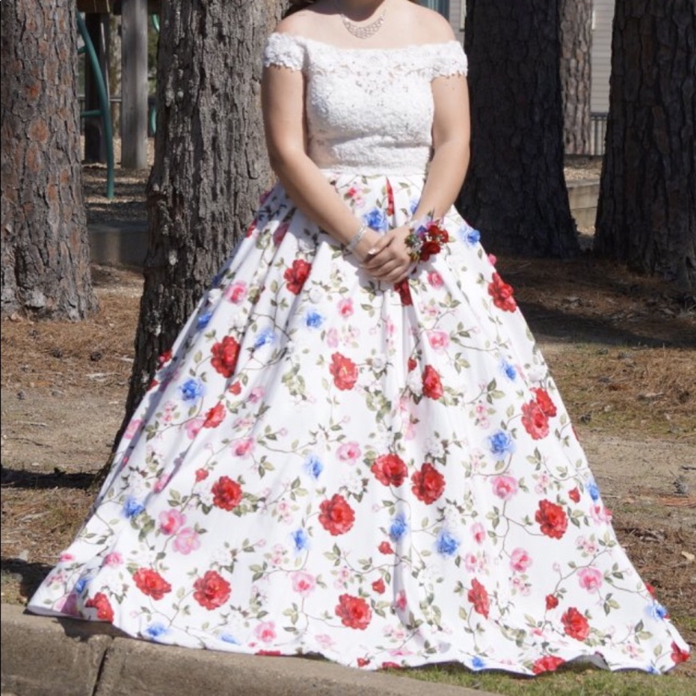 Beautiful two piece prom dress.